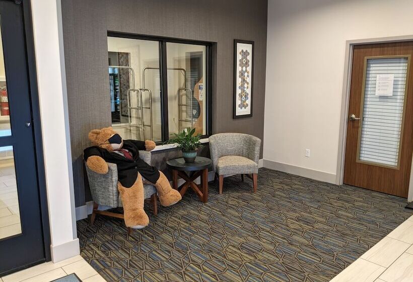 Отель Holiday Inn Express South Burlington, An Ihg