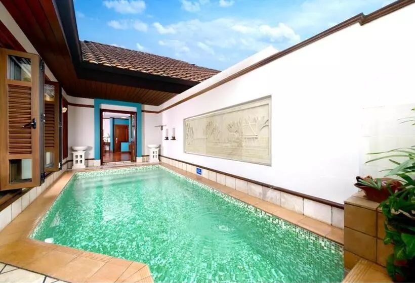 Отель Lexis Port Dickson