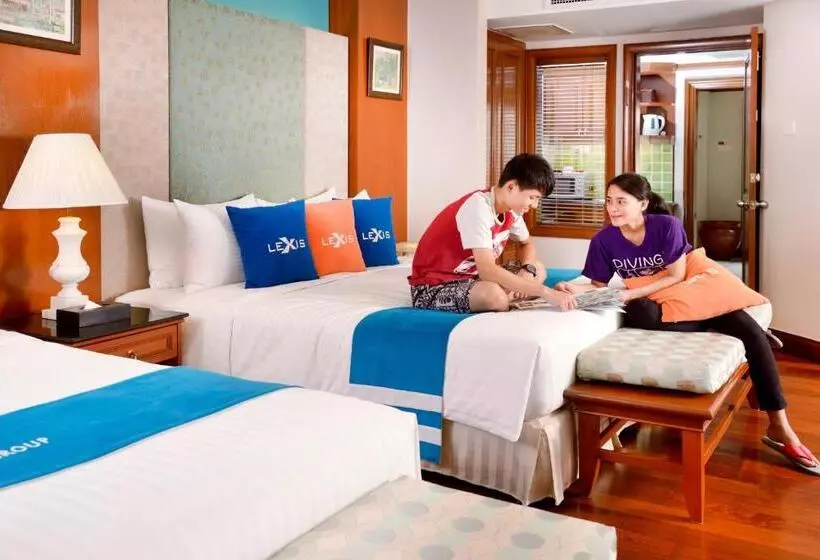 Отель Lexis Port Dickson