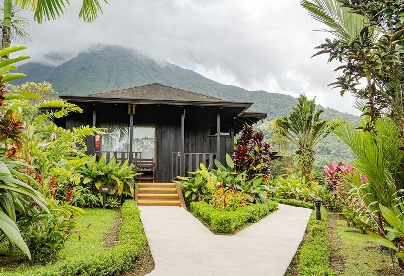 Отель Lomas Del Volcan