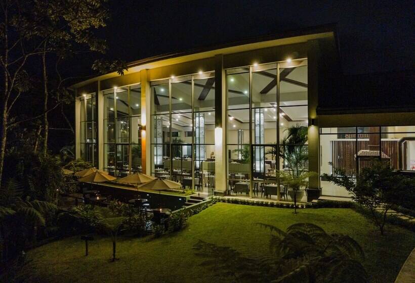 Отель Lomas Del Volcan