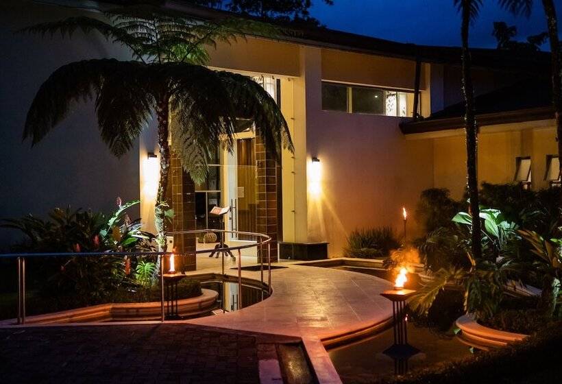 Отель Lomas Del Volcan