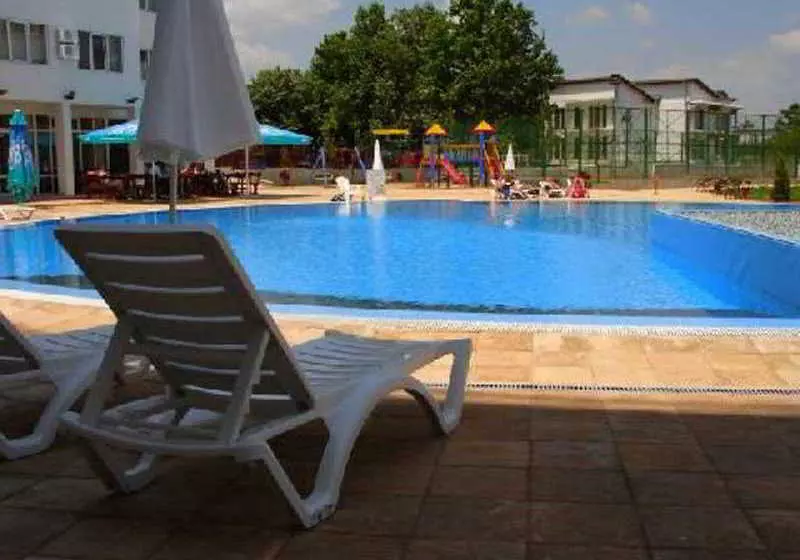 Hotelli Riviera Fort Complex