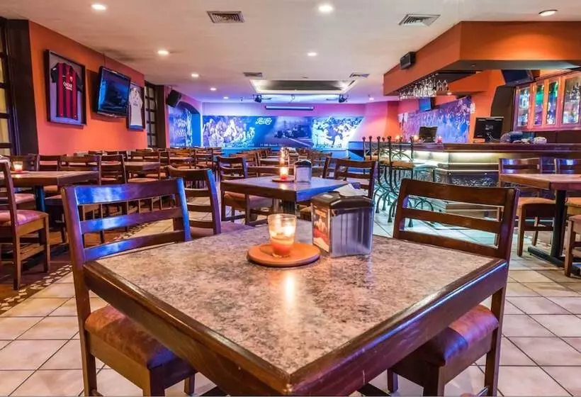 Hotel Soleil La Antigua