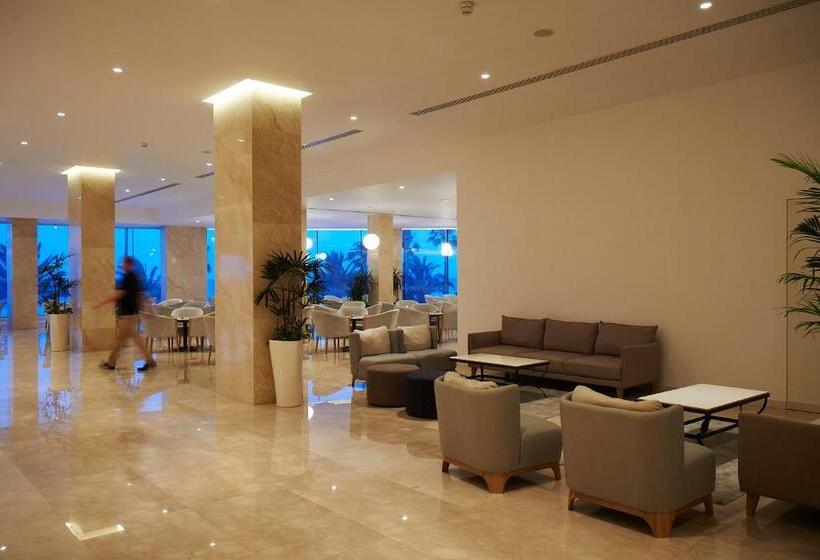 فندق Sunrise Beach