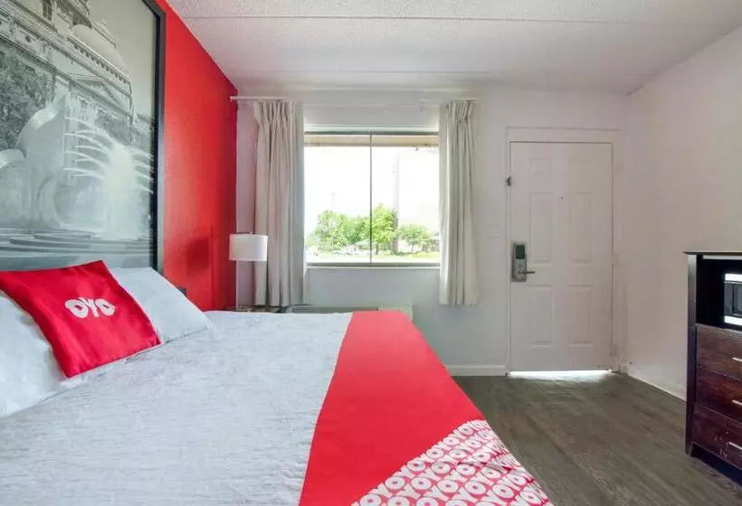 هتل Day S Inn & Suites By Wyndham Indianapolis Airport East