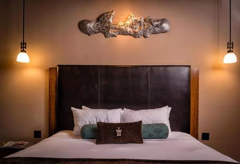 هتل The Iron Horse