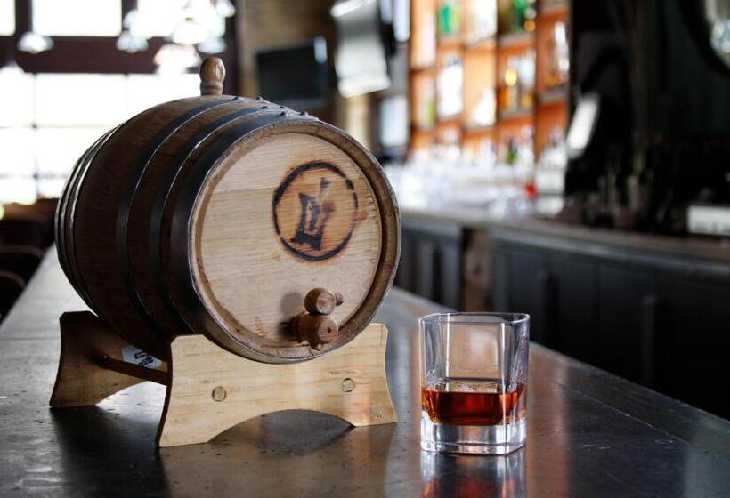 فندق The Iron Horse