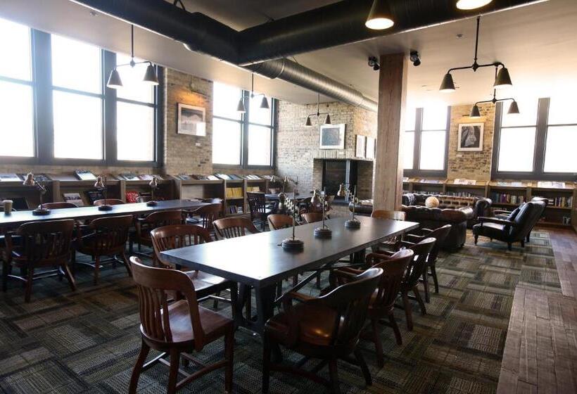 فندق The Iron Horse