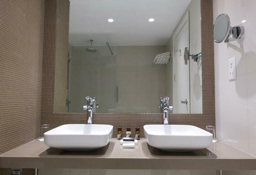 فندق Sunrise Beach