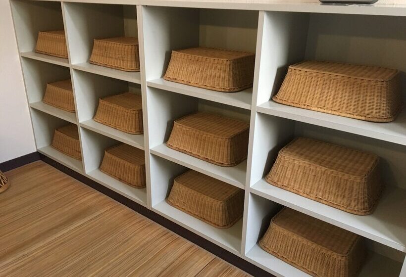 בית מלון כפרי Asahi Century