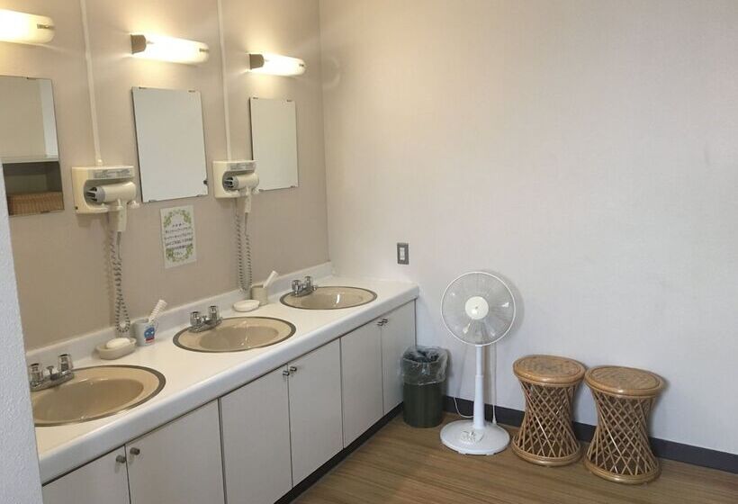 בית מלון כפרי Asahi Century