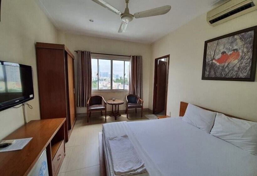 هتل The Six Hoang Long Son 3