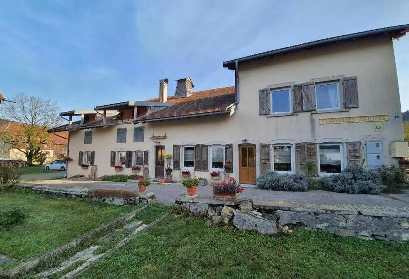 Aamiaismajoitus (B&B) Chambres D'hôtes La Carrée