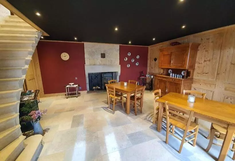 Aamiaismajoitus (B&B) Chambres D'hôtes La Carrée