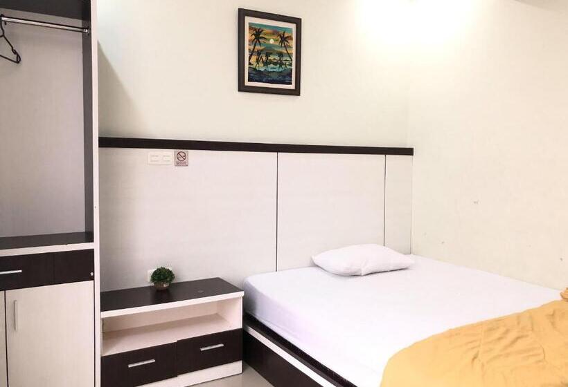 בית מלון כפרי Reddooz Plus At Ininnawa Homestay Syariah Palu