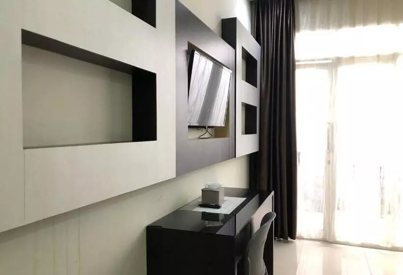 Hotelli Reddooz Plus At Ininnawa Homestay Syariah Palu