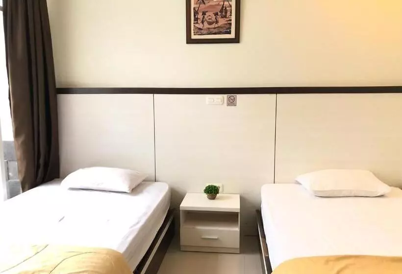 Hotelli Reddooz Plus At Ininnawa Homestay Syariah Palu