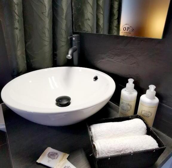 مبيت وإفطار Downtown Loule