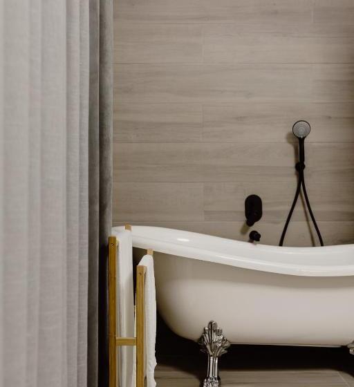 مبيت وإفطار Downtown Loule