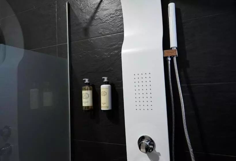 ベッドアンドブレックファースト Downtown Loule