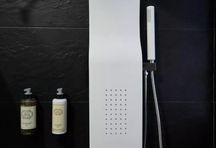 ベッドアンドブレックファースト Downtown Loule