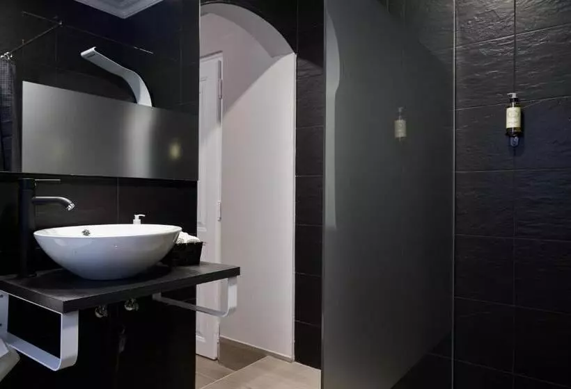 ベッドアンドブレックファースト Downtown Loule