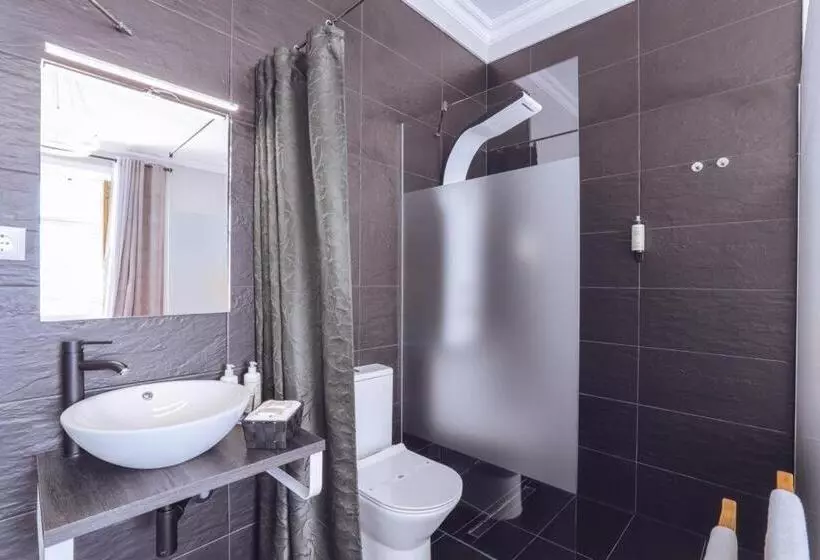 ベッドアンドブレックファースト Downtown Loule