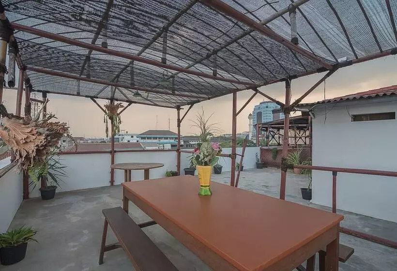 ペンション Reddoorz Hostel Near Braga Citywalk