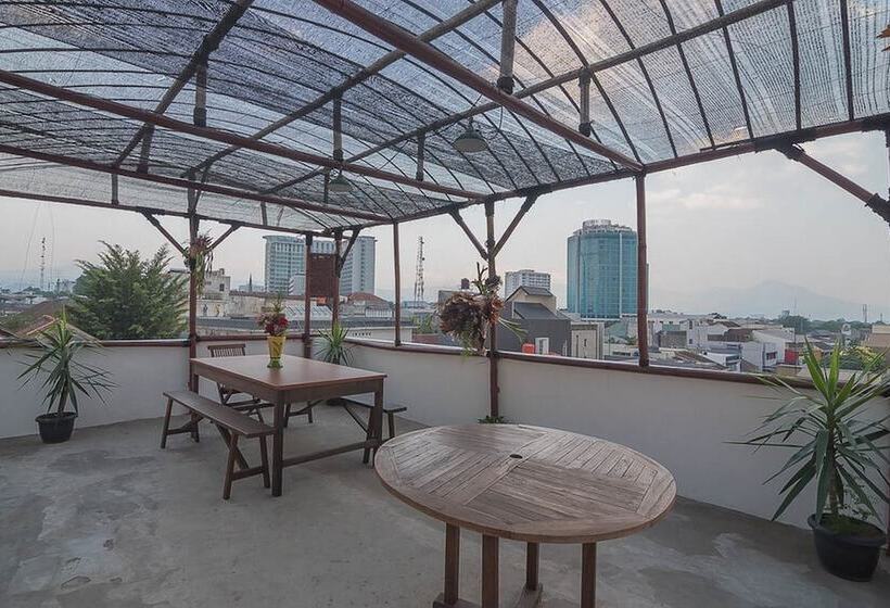 פנסיון Reddoorz Hostel Near Braga Citywalk