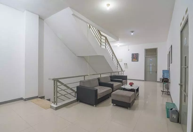 ペンション Reddoorz Hostel Near Braga Citywalk