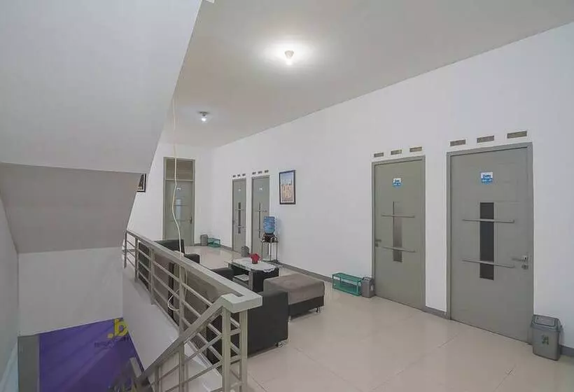 ペンション Reddoorz Hostel Near Braga Citywalk