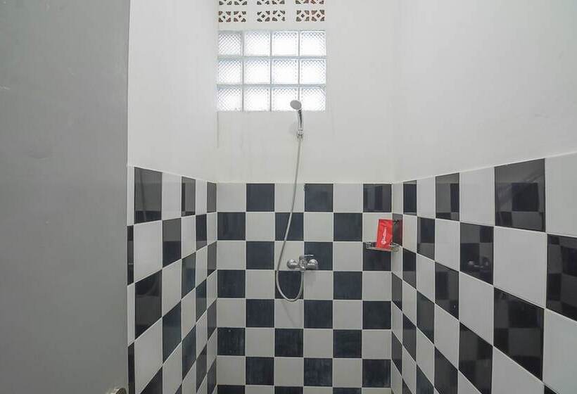 פנסיון Reddoorz Hostel Near Braga Citywalk