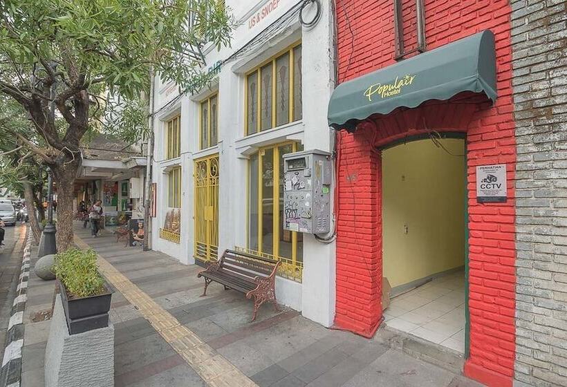 פנסיון Reddoorz Hostel Near Braga Citywalk