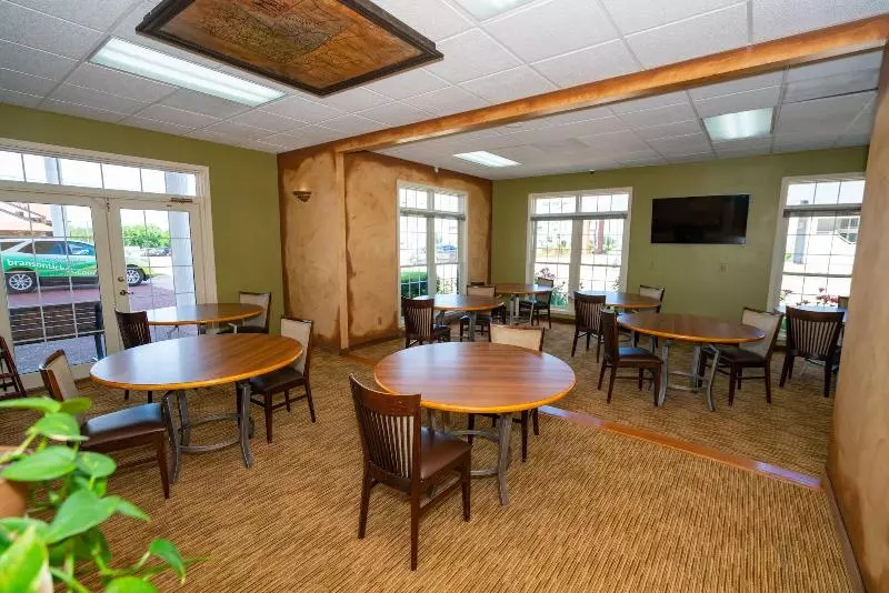 호텔 Angel Inn Near Imax, A Travelodge By Wyndham