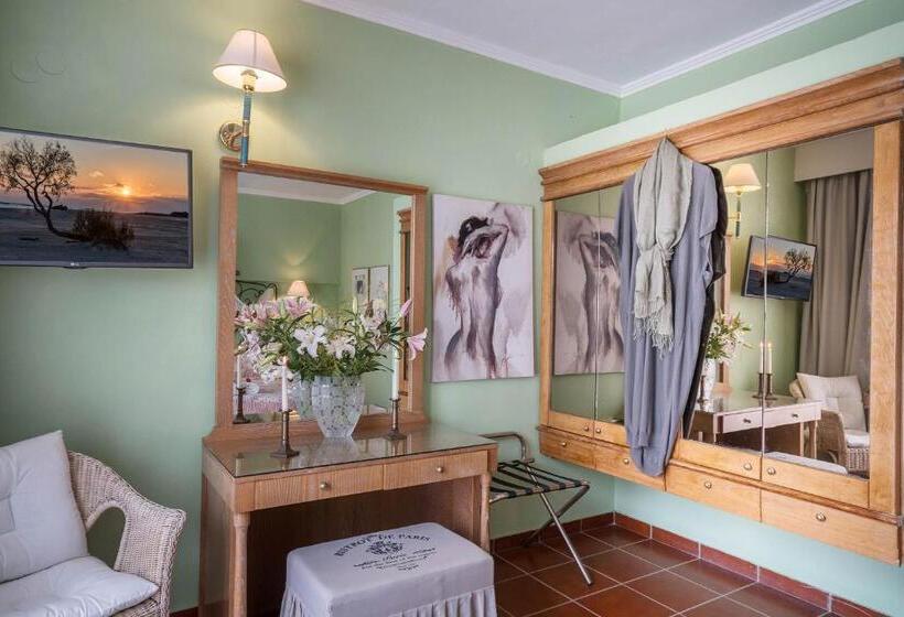 ホテル Calergi Residence Monthly Offers