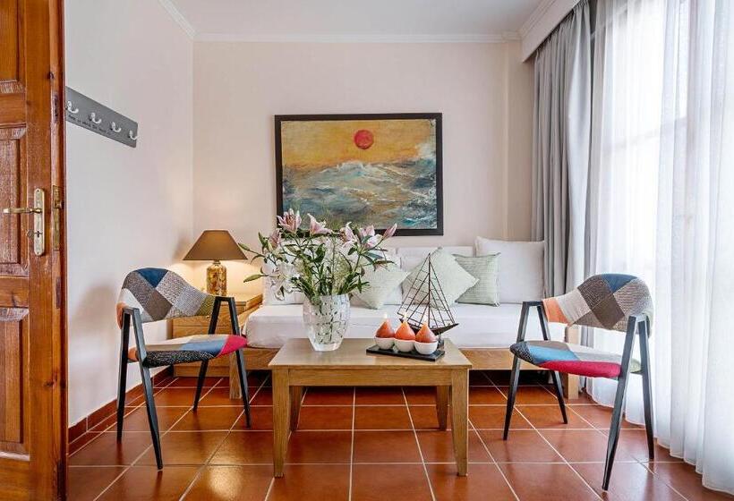 ホテル Calergi Residence Monthly Offers