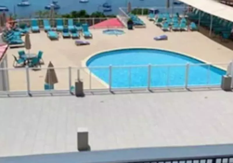 هتل Castle Villas At Bluebeard S