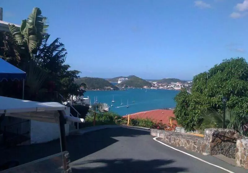 هتل Castle Villas At Bluebeard S