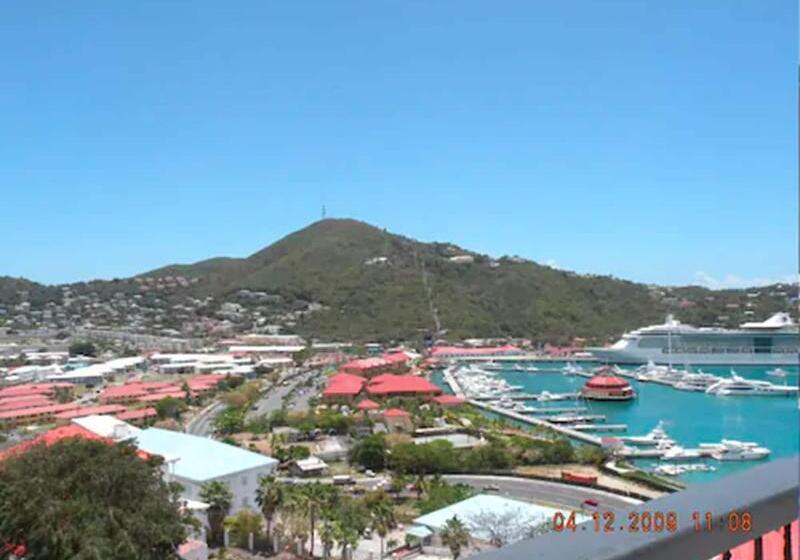 هتل Castle Villas At Bluebeard S