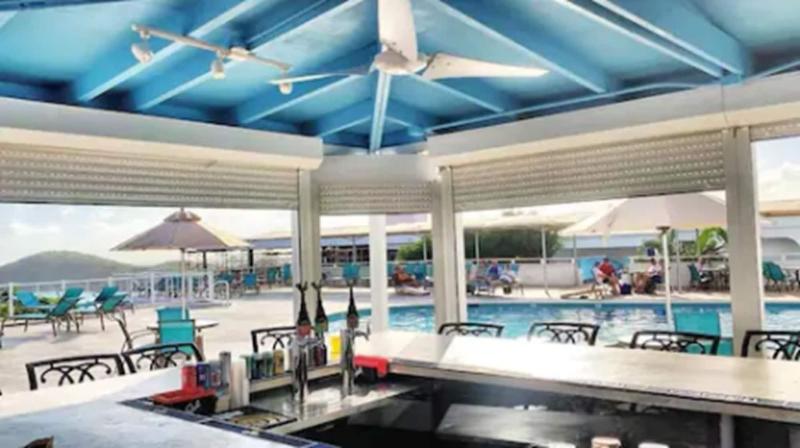 هتل Castle Villas At Bluebeard S