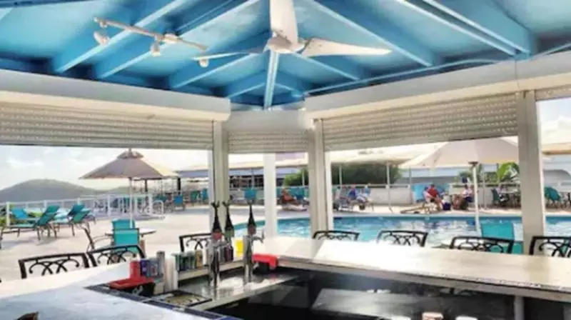 هتل Castle Villas At Bluebeard S