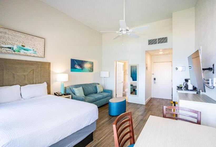 هتل Castle Villas At Bluebeard S