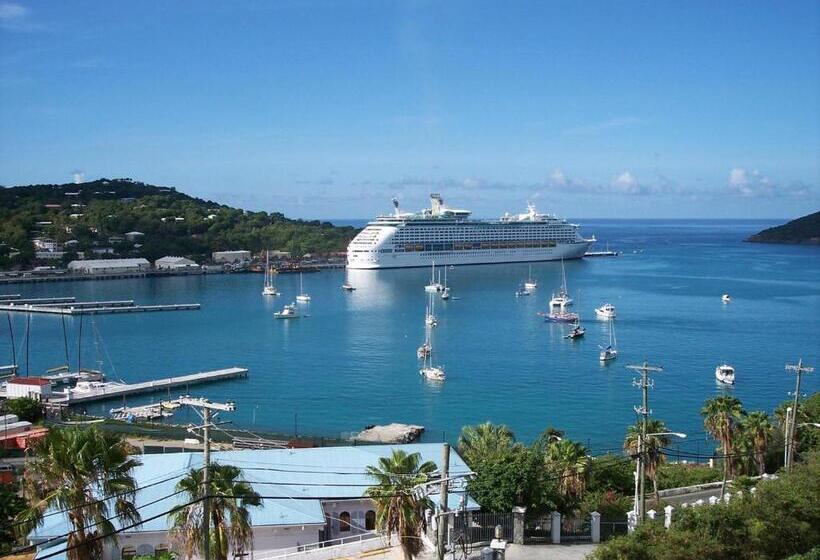 هتل Castle Villas At Bluebeard S