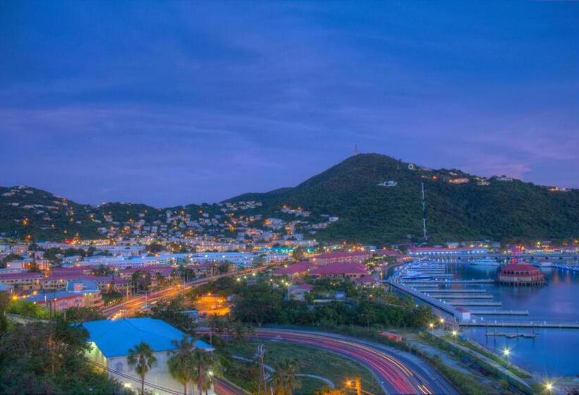 هتل Castle Villas At Bluebeard S