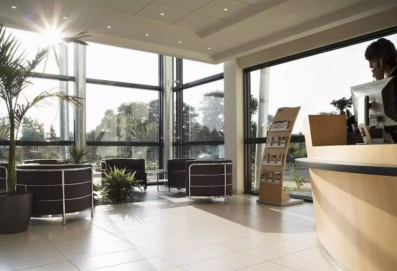 هتل Escale Oceania Rennes Cap Malo