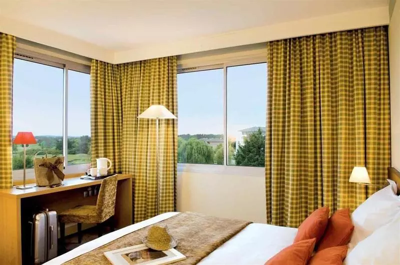 Отель Mercure Toulouse Aéroport Golf De Seilh