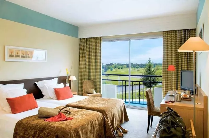 Отель Mercure Toulouse Aéroport Golf De Seilh