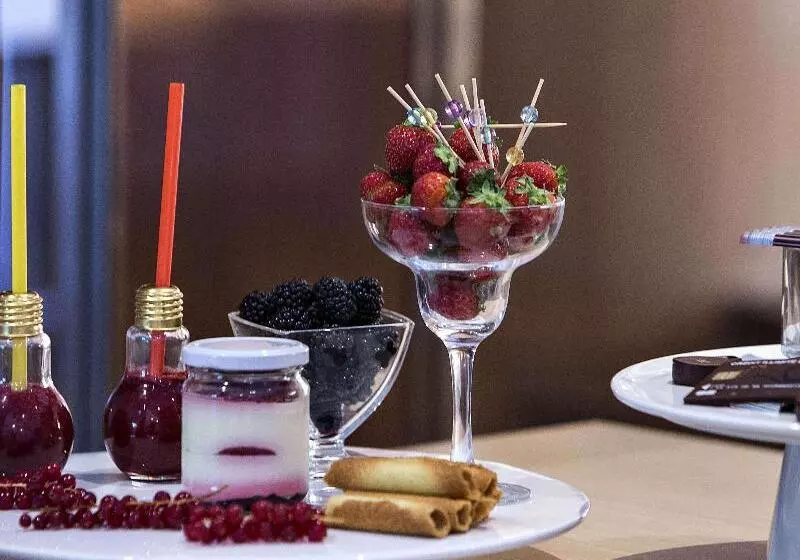 Отель Mercure Toulouse Aéroport Golf De Seilh