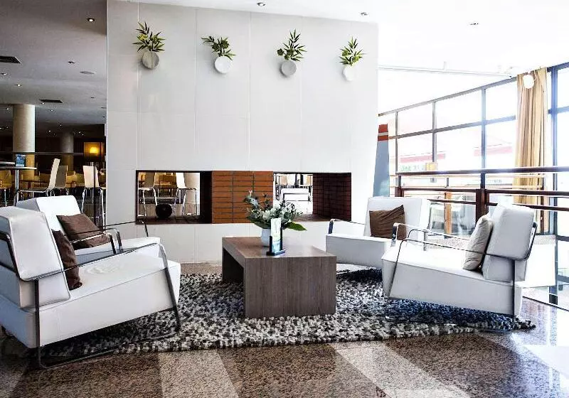 Отель Mercure Toulouse Aéroport Golf De Seilh